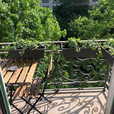 Casa Alberto Da Giussano, Elegante Bilocale In Centro Con Balcone Sul Parco 米兰 外观 照片